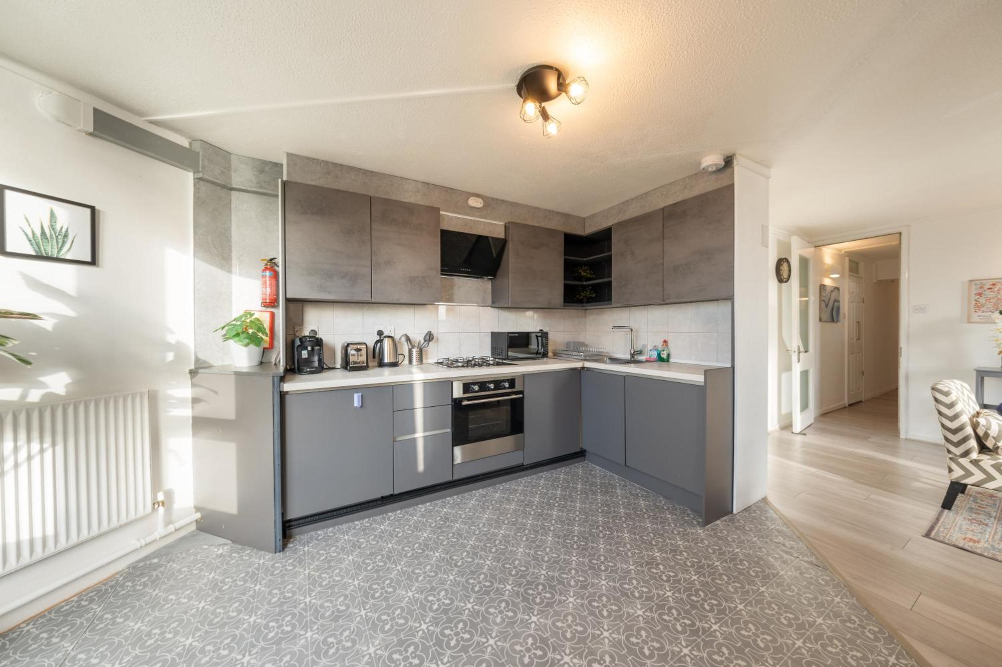 3 Bed Luxury In Chelsea, 2 King Size Bed, 1 Double Bed, Ideal For Families